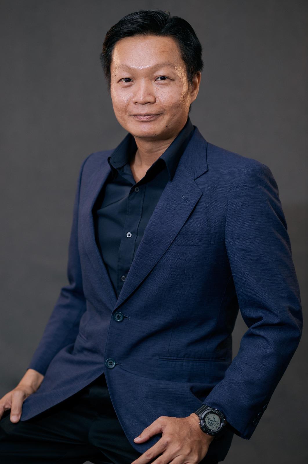 Robin Yeow, Principal